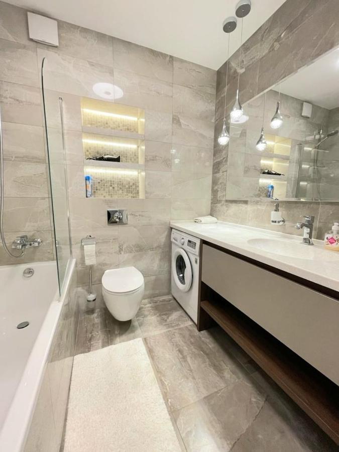 1 Room 60M2 Center Of Obolon Near River Side. 11 Floor Kiev Esterno foto