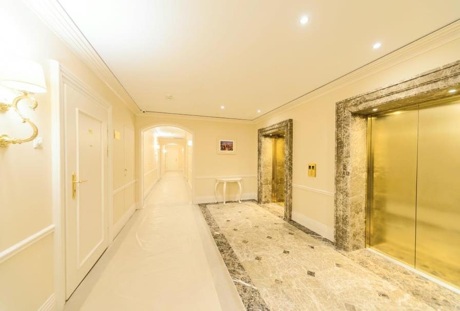 1 Room 60M2 Center Of Obolon Near River Side. 11 Floor Kiev Esterno foto