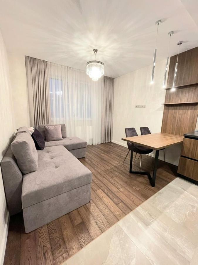 1 Room 60M2 Center Of Obolon Near River Side. 11 Floor Kiev Esterno foto